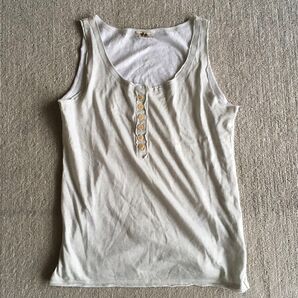 コットンタンクトップ★ミニドット柄★ボタン付きデザイン★ ノースリーブ★ インナー★くすみカラー★綿100%