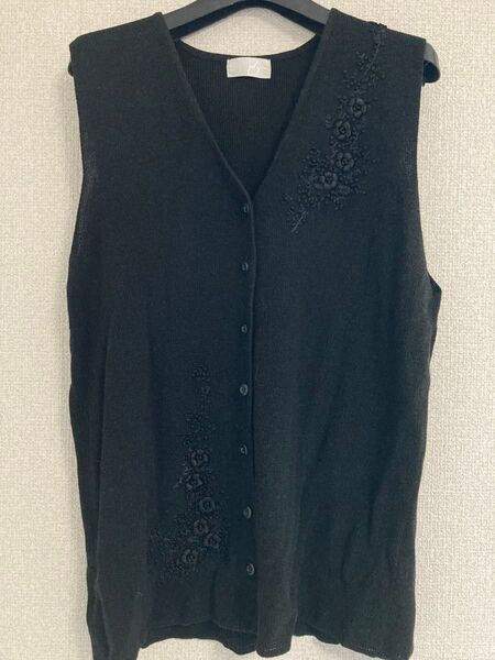 黒ベスト 花柄 刺繍 ブラック 羽織り ジレ MLサイズ