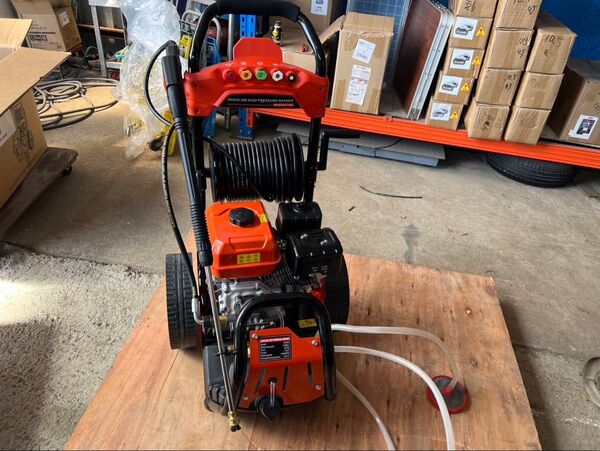 エンジン式高圧洗浄機 23MPa 7馬力 9.5/min コードレス 高出力 外壁掃除 洗車 工具 農機具 樹木粗皮削り