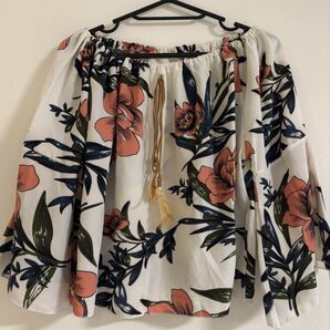 オフショル 2way ブラウス 花柄 夏 涼しい Tシャツ チュニック ゆったりМ