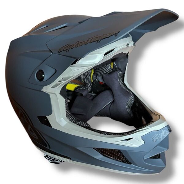 《新品》Troy Lee Designs D4 Composite ステルスグレー フルフェイスヘルメット Lサイズ MIPS