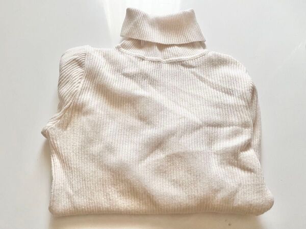 【中古】薄手タートルネック 長袖ニット