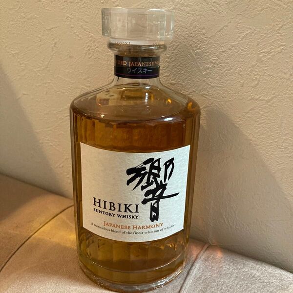 サントリー 響 ジャパニーズハーモニー 700ml