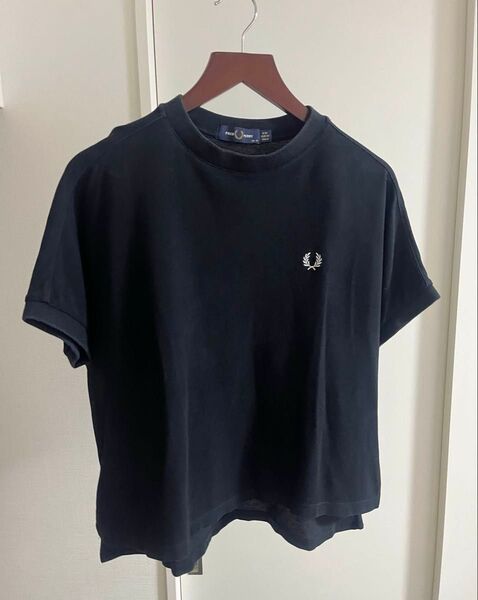 FRED PERRY丸襟ポロシャツ レディースLサイズ 黒 サイドスリットあり Tシャツ