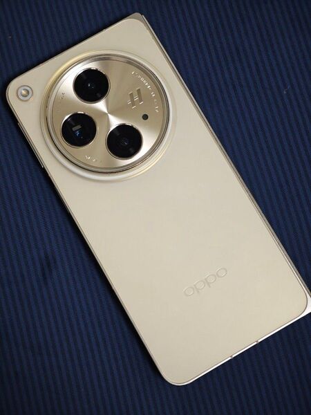 OPPO Find N3 グローバル版 シャンパンゴールド