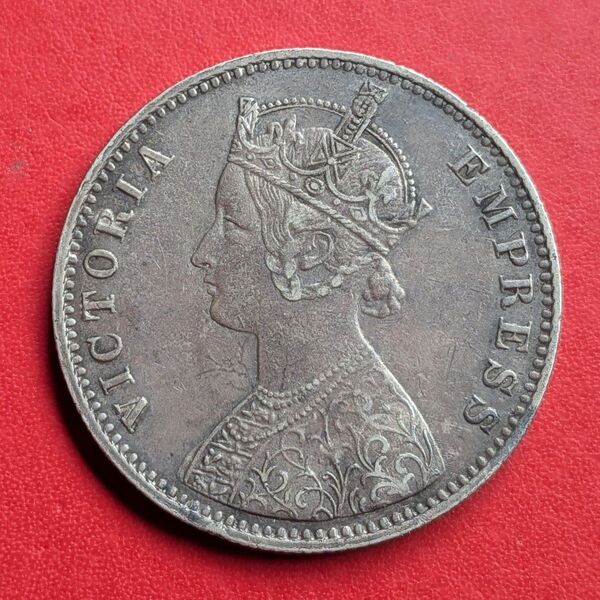 ヴィクトリア女王 1ルピー銀貨 イギリス領インド帝国 1901年