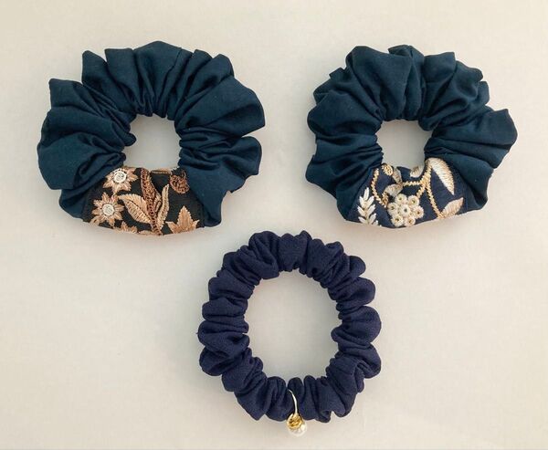 ハンドメイド シュシュ3個 インド刺繍リボン ヘアアクセサリー