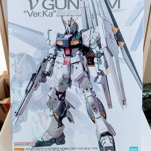 MG νガンダム Ver Ka 逆襲のシャア RX-93 ニューガンダム 未組立 バンダイ