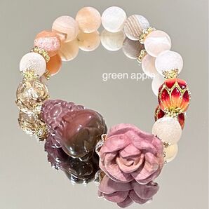 《癒しの石》ロングイ(アラシャン瑪瑙)と薔薇、トレジャー瑪瑙のブレスレット 内径約15㎝