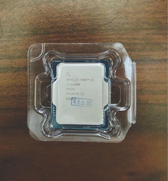 Intel Core i3 12100f CPU ホワイト