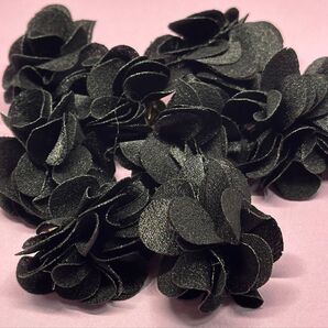 27. 花型 パーツ チャーム ブラック 8個