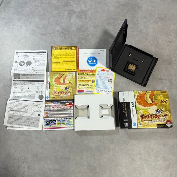 任天堂 Nintendo DS 「ポケモン ハートゴールド 」 箱説付、ポケウォーカーなし。