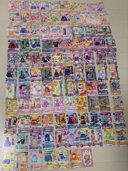 アイカツカード まとめ売り 約100枚 学生証あり