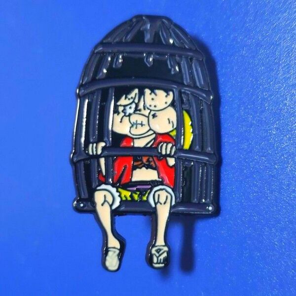 ONE PIECE ワンピース ルフィ ピンバッジ メタルバッジ アクセサリー ピンズ ナミ 檻 ピンバッチ