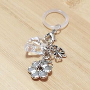 21 アンブレラマーカー 溶けかけの氷と四つ葉のクローバー