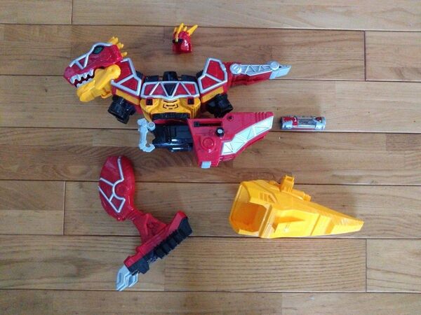 【注意!】バンダイ 獣電戦隊キョウリュウジャー ガブティラ(右足無し)