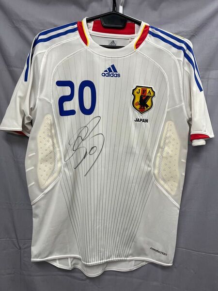 アディダス日本代表アウェイユニフォーム サイズL 内田選手サイン入り 未使用品