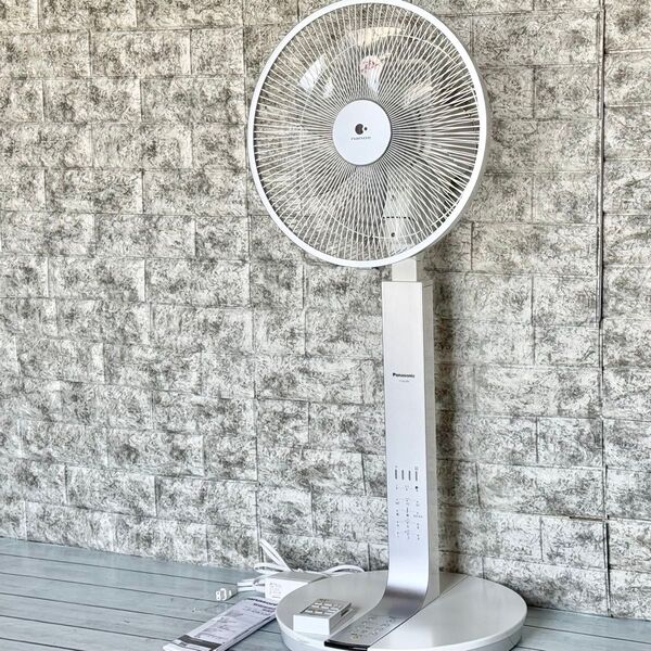 Panasonic ナノイー搭載リビング扇 F-CK339