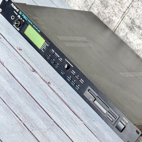 Roland Digital Sampler S-760