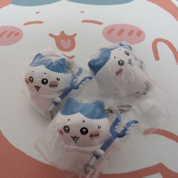 ちいかわ つまんでつなげてますこっと マスコット ハチワレ