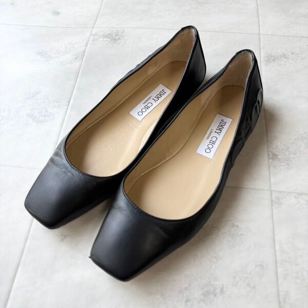 JIMMY CHOO スクエアトゥ レザー フラットシューズ 37 エンボス加工
