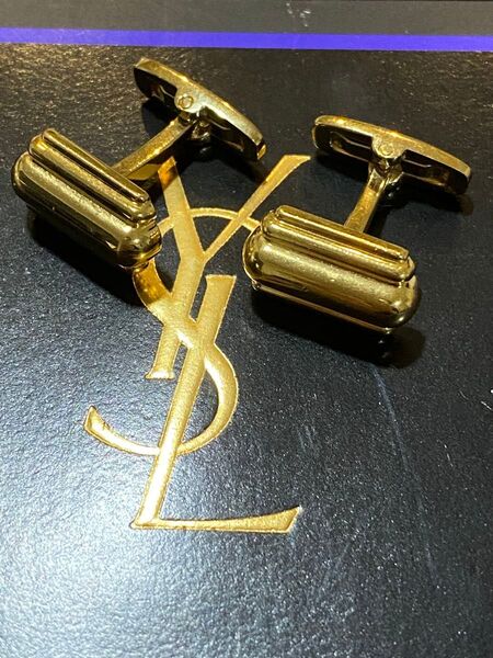 7 Yves Saint Laurent カフス ゴールド イヴ・サンローラン