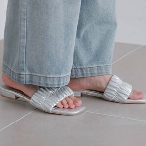 【美品】archives フラットサンダル シルバー系 23㎝
