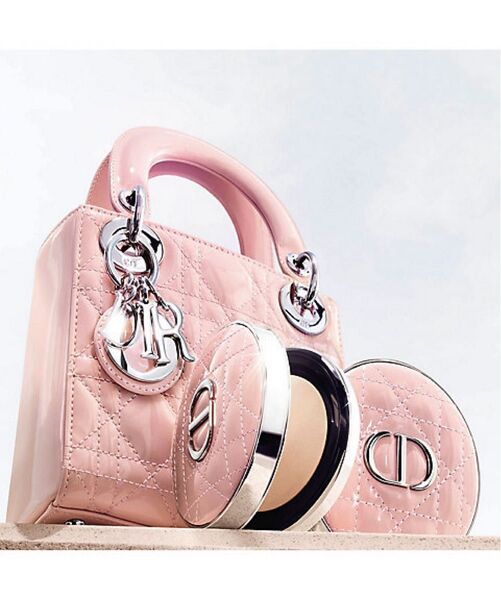 Dior ピンク 数量限定ファンデーション ケース