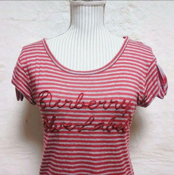 美品 BURBERRY BLUE LABEL 半袖カットソー Tシャツ ボーダー トップス レッド 三陽商会 ロゴ刺繍 リボン