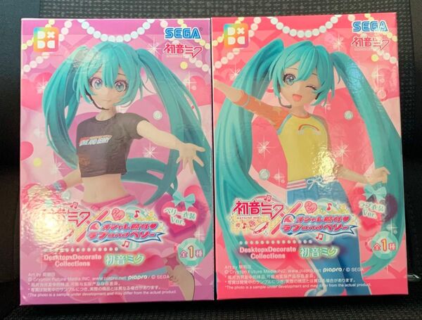 初音ミク フィギュア 2体セット Desktop×Decorate Collections ベリー衣装 ラブ衣装