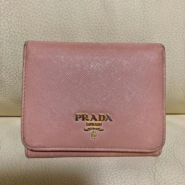 PRADA プラダ 財布 レザー 三つ折り ウォレット ミニ コンパクト 三つ折り財布 レディース ピンク ベージュピンク