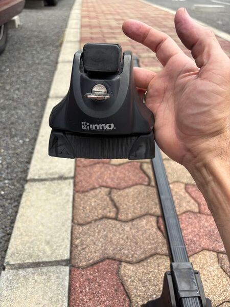 INNO ルーフキャリア nv350 e26 キャラバン