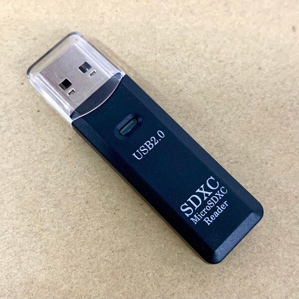 USB 2.0 カードリーダー マイクロSD メモリカード 黒色
