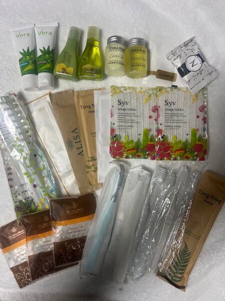 未使用 まとめ売り ホテルアメニティ 25点 旅行用セット スキンケア ヘアケア シャンプー トリートメント ソープ 使い捨て