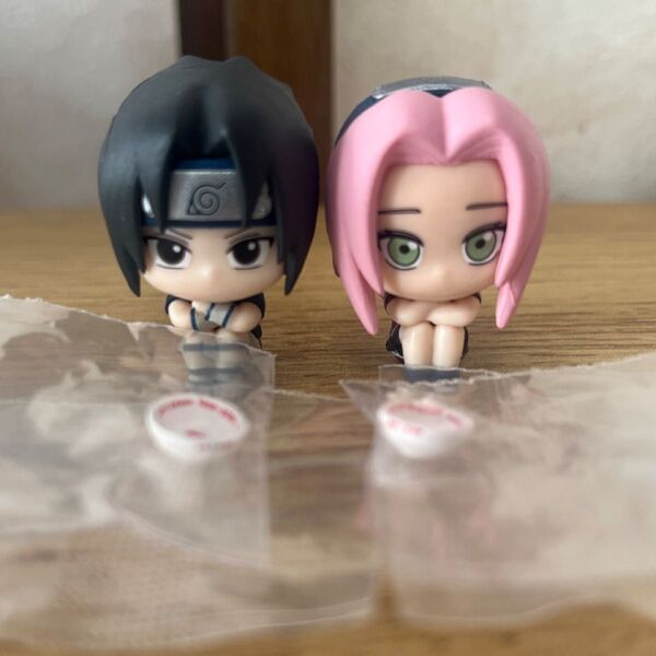 NARUTO まちぼうけ フィギュア ガチャガチャ うちはサスケ 春野サクラ