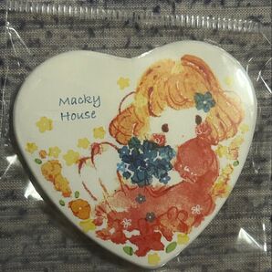 Macky House ハート型バッジ