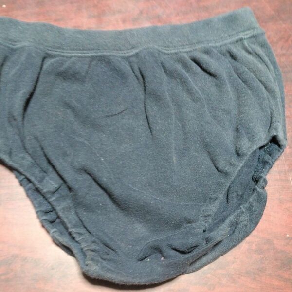 紺色のバレーボール練習用ユニホームパンツ120サイズ