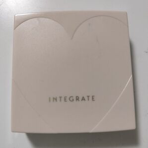インテグレート ビューティーフィルターファンデーション コンパクトケース