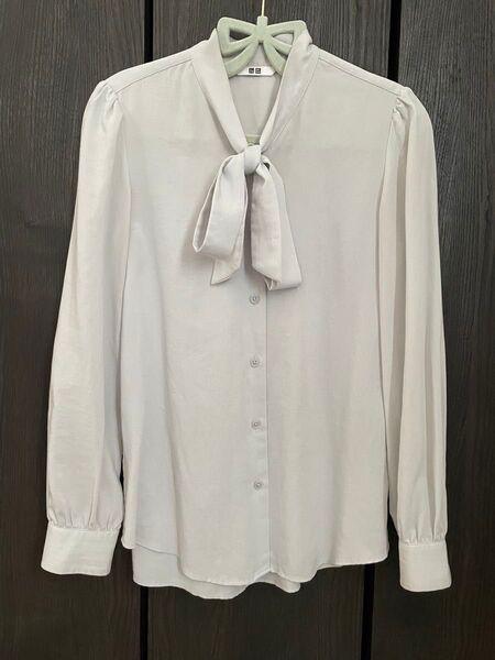 ユニクロ UNIQLO レーヨンボウタイブラウス(長袖) XS