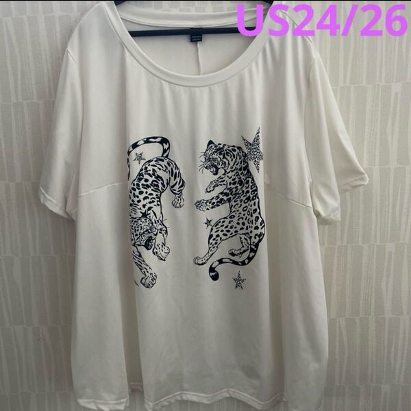 【大きいサイズ日本サイズ7.8L】新品未使用 TシャツUS24/26 ヒョウ柄 白 半袖 プリントTシャツ