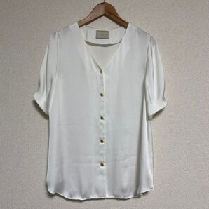 UNITED ARROWS ホワイト 白 Vネック 半袖 シャツ 38 M ブラウス
