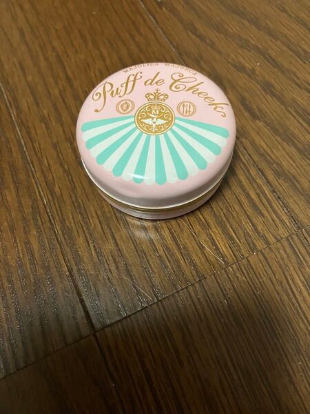 【MAJOLICA MAJORCA】マジョリカマジョルカ「パフ・デ・チーク(PK301 ピーチマカロン)」チーク