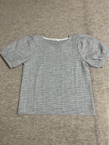【試着のみ・超美品】C.O.L.Z.A★ラメ素材ボリュームスリーブTシャツ M・グレー
