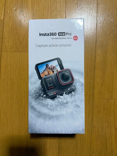 新品 Insta360 Ace Pro アクションカメラ 8K撮影 2.4インチフリップ式タッチスクリーン 防水 CINSAAJA