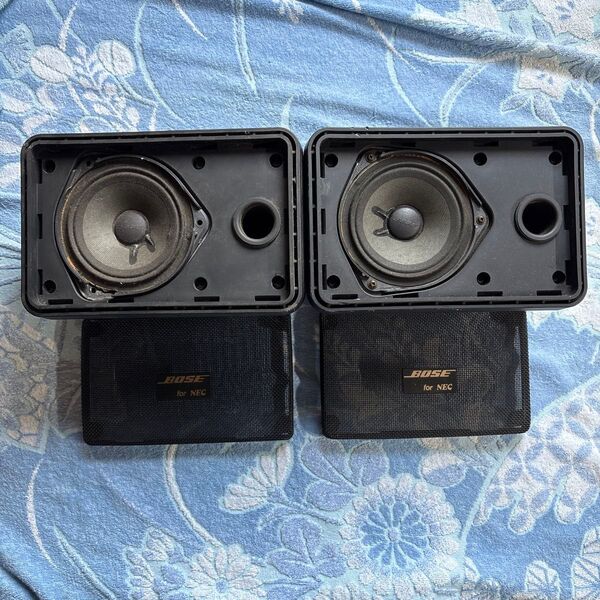 ジャンク品 BOSE for NEC SPEAKER SYSTEM MODEL S-101VM ペア台座付、1台ユニット破損