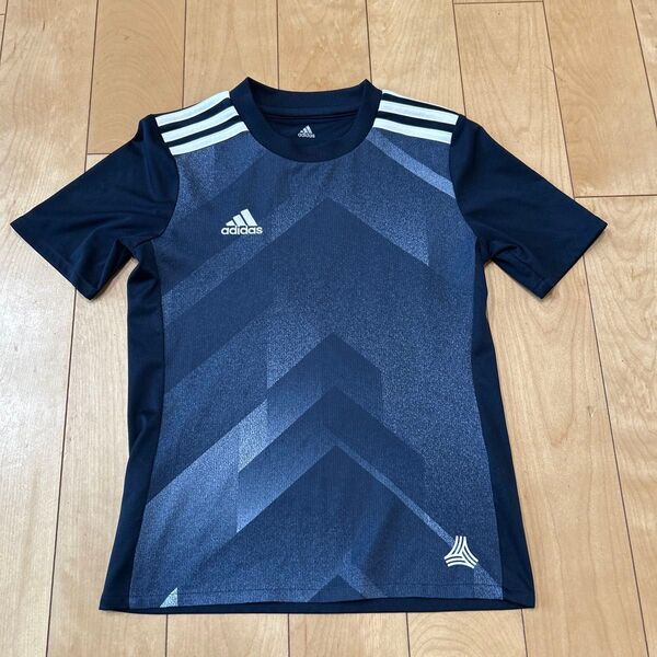 アディダス adidas 半袖 トップス キッズ 男の子用 140㎝