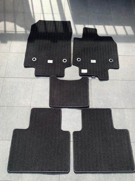 レクサスRX 新型 30系 純正フロアマット(タイプF)