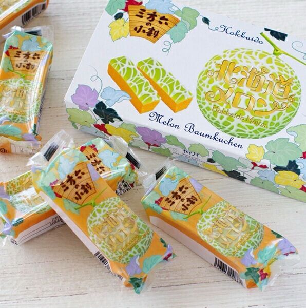 柳月 三方六の小割メロンバウムクーヘン5本入1箱 季節限定のお菓子です