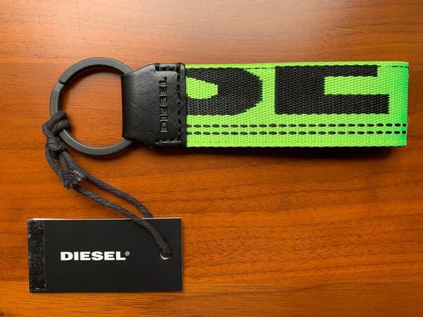 【新品・未使用品】DIESELディーゼル◆キーリング キーホルダー◆グリーン◆レア
