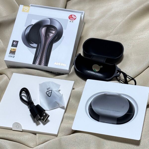 SOUNDPEATS ワイヤレスイヤホン Air5 Pro Snapdragon Sound対応 ブラック(美品)ケース付き